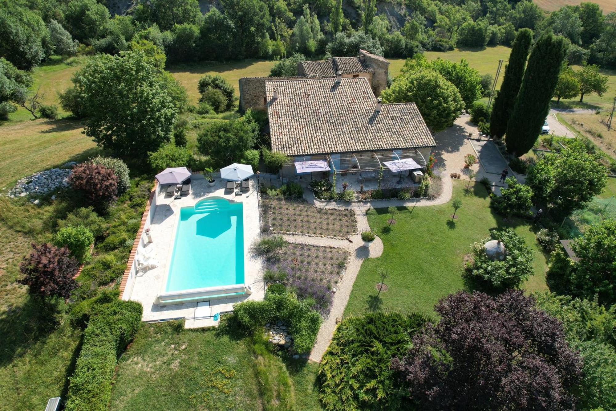 Mas Tulipe De Soie Bed & Breakfast Bevons Exterior photo